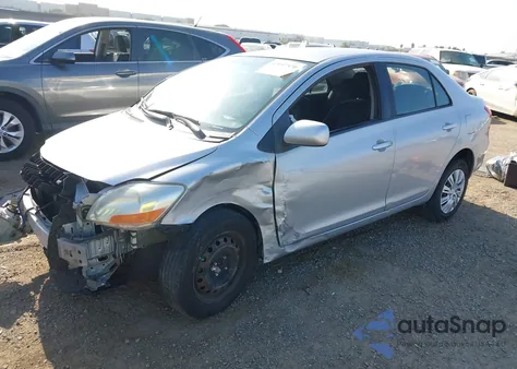 2010 Toyota Yaris из США, поврежденный, VIN JTDBT4K31A1390990